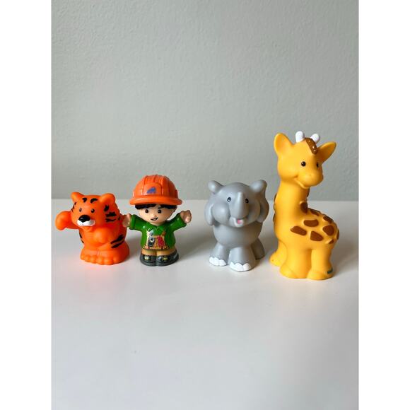 Fisher-Price Little People Choo-Choo Zoo Train Music Sounds, 4 Figures Works - Picture 2 of 12